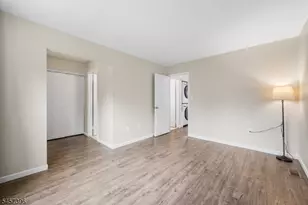 11 Canterbury Cir, Franklin Township, NJ 08873 - Photo 12