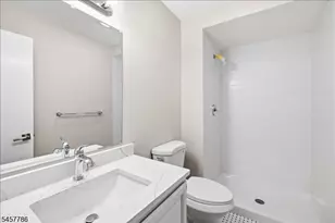 222 Eagle Rock Ave, Roseland, NJ 07068 - Photo 18