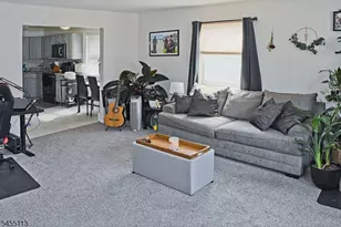 195 N Beverwyck Rd, Parsippany, NJ 07034 - Photo 1