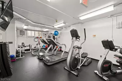 1 Claridge Dr #917, Verona, NJ 07044 - Photo 42