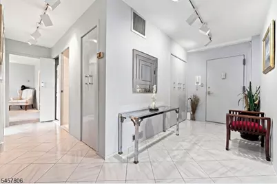 1 Claridge Dr #917, Verona, NJ 07044 - Photo 4