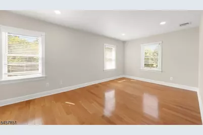 14 Locust St 2nd Floor #2, Madison, NJ 07940 - Photo 6