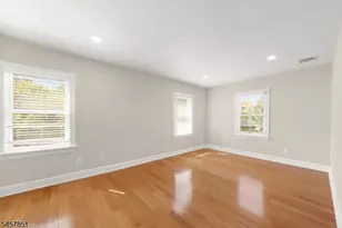 14 Locust St 2nd Floor, Madison, NJ 07940 - Photo 6