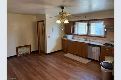 301 Valley Rd, Clifton, NJ 07013 - Photo 8