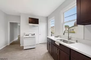 27 Normandy Pl, Irvington, NJ 07111 - Photo 12