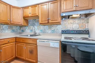 520 Turnpike, Pequannock Township, NJ 07444 - Photo 6