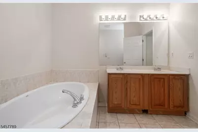 32 Havenhill Rd, Hardyston Township, NJ 07419 - Photo 20