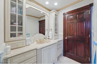 37 Mountainwood Ct, Totowa, NJ 07512 - Photo 22