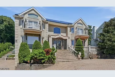 37 Mountainwood Ct, Totowa, NJ 07512 - Photo 2