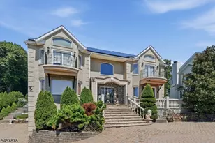 37 Mountainwood Ct, Totowa, NJ 07512 - Photo 2