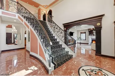 37 Mountainwood Ct, Totowa, NJ 07512 - Photo 6