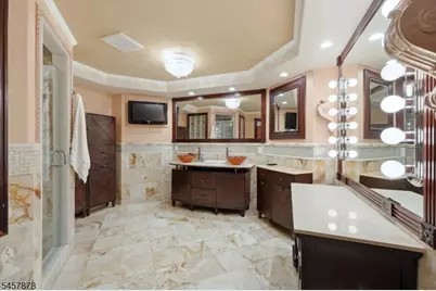 37 Mountainwood Ct, Totowa, NJ 07512 - Photo 34
