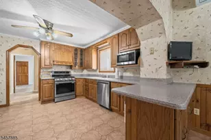 30 Hepburn Rd, Clifton, NJ 07012 - Photo 6