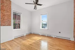 72 Columbia St, Newark, NJ 07102 - Photo 18