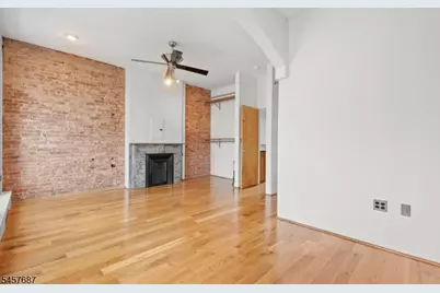 72 Columbia St, Newark, NJ 07102 - Photo 16