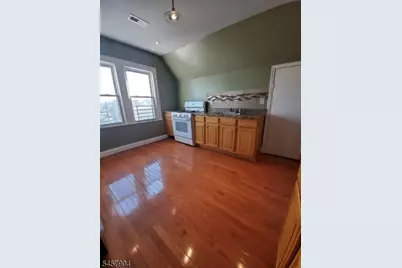 322 Ampere Pkwy #3, Bloomfield, NJ 07003 - Photo 2