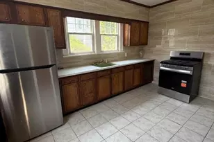 8 Chapman St, Bloomfield, NJ 07003 - Photo 2