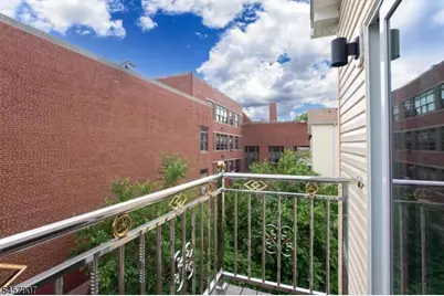 86 Oak St #2, Jersey City, NJ 07304 - Photo 8