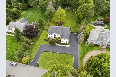 18 Downingtown Court, Warren Township, NJ 07059 - Photo 2