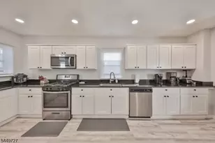 389 Grant St, Phillipsburg, NJ 08865 - Photo 18