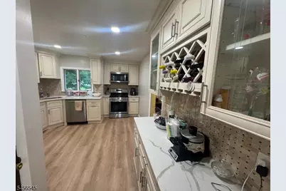 214 Boyle Ave, Totowa, NJ 07512 - Photo 4