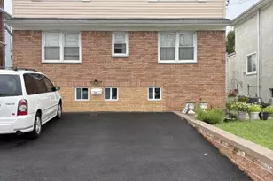 839 Riverside Ave, Lyndhurst Township, NJ 07071 - Photo 1