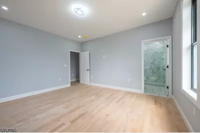 412 Gregory Rd, Paramus, NJ 07652 - Photo 26