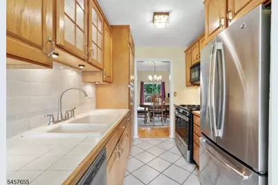 35 Arapaho Trl, Branchburg Township, NJ 08876 - Photo 8