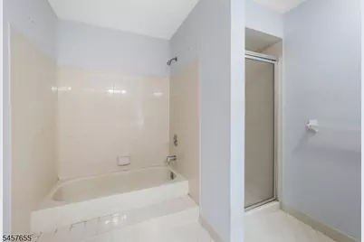35 Arapaho Trl, Branchburg Township, NJ 08876 - Photo 18