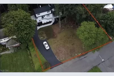 20 Garbarino Ave, Wanaque, NJ 07465 - Photo 2