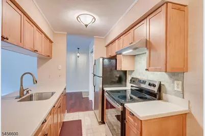 6 Norwich Pl, Franklin Township, NJ 08873 - Photo 10