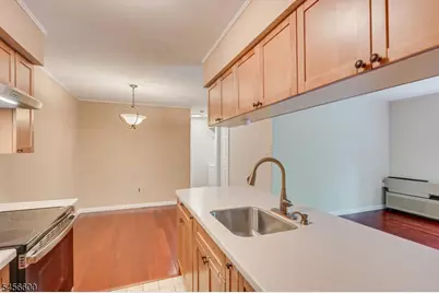 6 Norwich Pl, Franklin Township, NJ 08873 - Photo 14