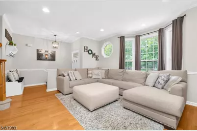45 Cummington Ln, Raritan Township, NJ 08822 - Photo 2
