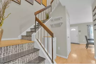 23 Krenkel Ct, Raritan Township, NJ 08822 - Photo 4