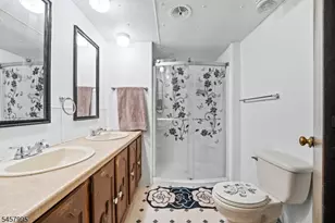 3 Carol, South Brunswick Township, NJ 08852 - Photo 10