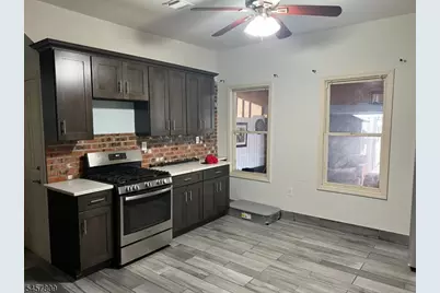 46 Read St, Newark, NJ 07105 - Photo 2