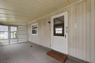 195 W Main St Unit, Chester, NJ 07930 - Photo 8