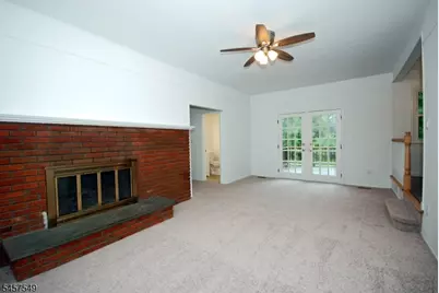 608 Plymouth Ct, Branchburg Township, NJ 08876 - Photo 18