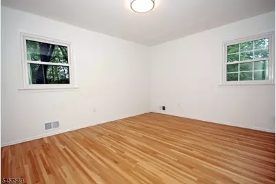 608 Plymouth Ct, Branchburg Township, NJ 08876 - Photo 30