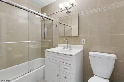712 N Broad St #2C, Elizabeth, NJ 07208 - Photo 24