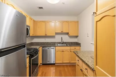 1233 King Ct, Green Brook Township, NJ 08812 - Photo 10