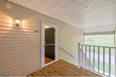 1233 King Ct, Green Brook Township, NJ 08812 - Photo 2