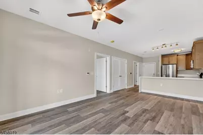 7 Theta Dr #111, Vernon Twp., NJ 07462 - Photo 4