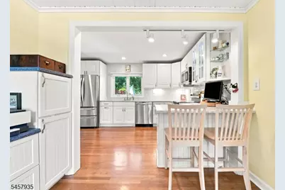 94 Harrison St, Verona, NJ 07044 - Photo 8