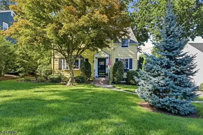 94 Harrison St, Verona, NJ 07044 - Photo 2
