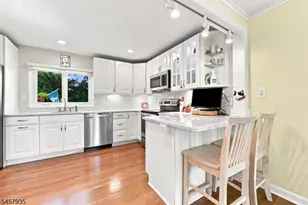 94 Harrison St, Verona, NJ 07044 - Photo 6