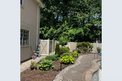 35 Waughaw Rd, Montville Township, NJ 07082 - Photo 30