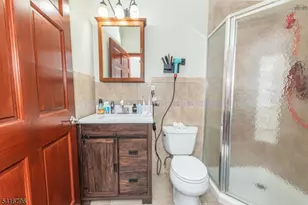 35 Waughaw Rd, Montville Township, NJ 07082 - Photo 20