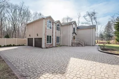 35 Waughaw Rd, Montville Township, NJ 07082 - Photo 2