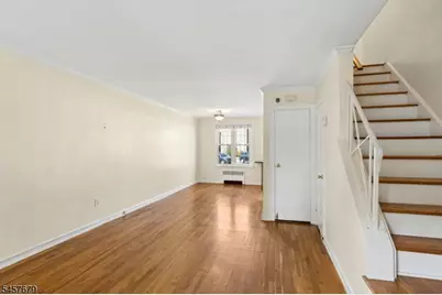 43 A Parkway Village #A, Cranford Township, NJ 07016 - Photo 10